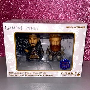 Titans Exclusive 3” Game Of Thrones Jon Snow and Tormund vinyl figures